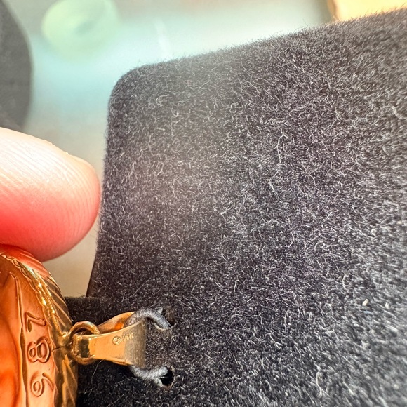 Vintage 14 Kt Gold Lire Pendant - Picture 3 of 3